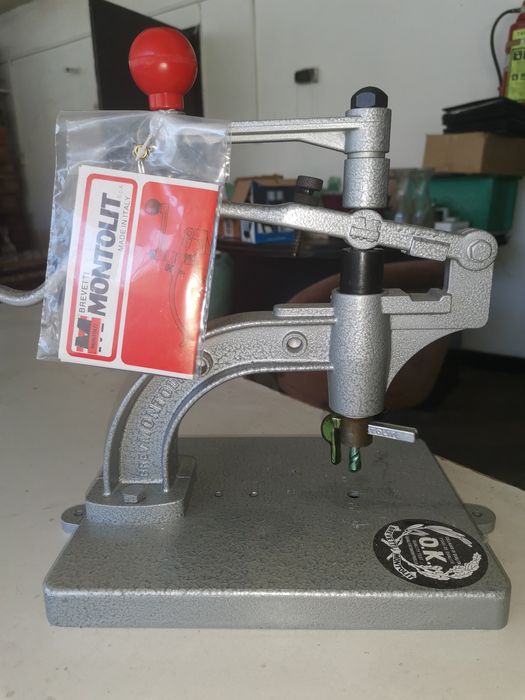 Ръчен инструмент за пробиване на плочки Montolit