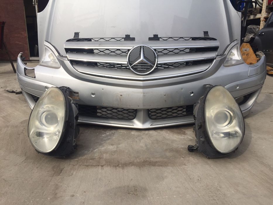 Far Xenon Europa Mercedes R.Clas pret 1000 lei buc