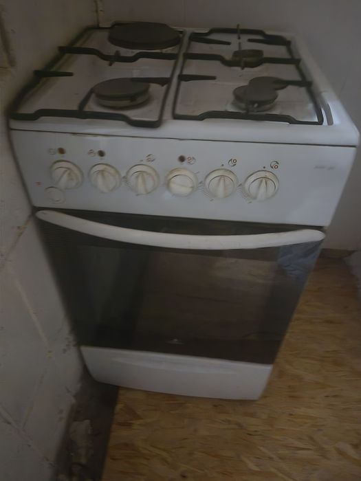 Электропечь продам