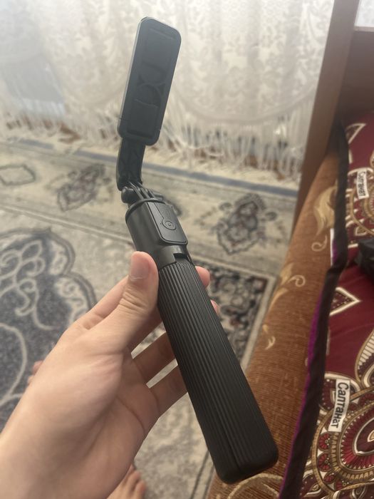 Селфипалка (монопод) стриподоми Bluetooth пультом