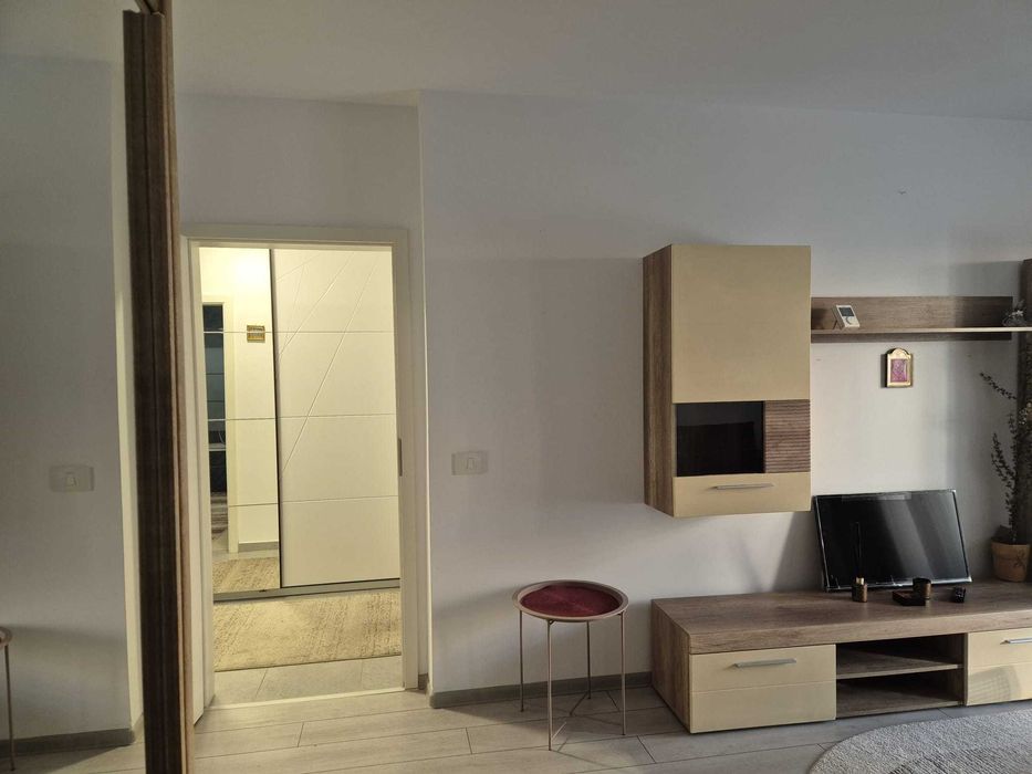 Prima inchiriere - garsoniera la Vila!