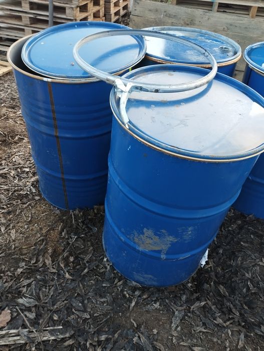 Butoaie cu capac 220 L