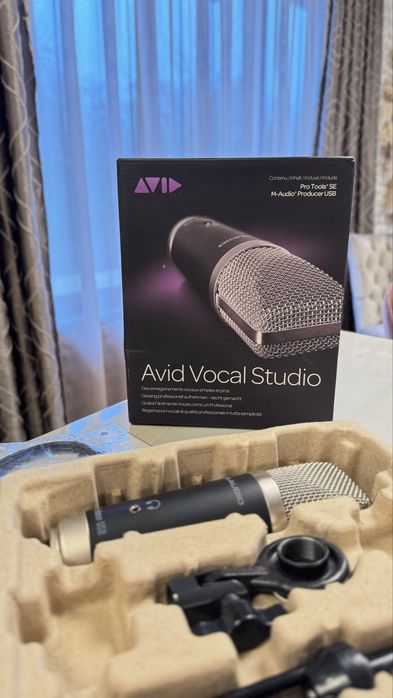 Avid Vocal Studio студиен мирофон USB