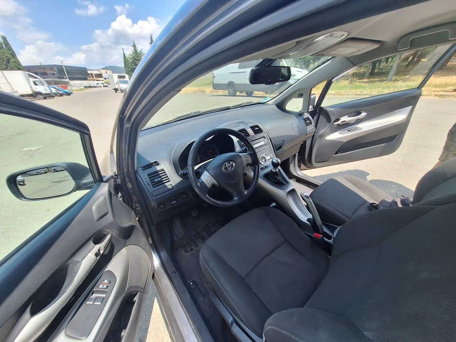 Toyota Auris 2.2d