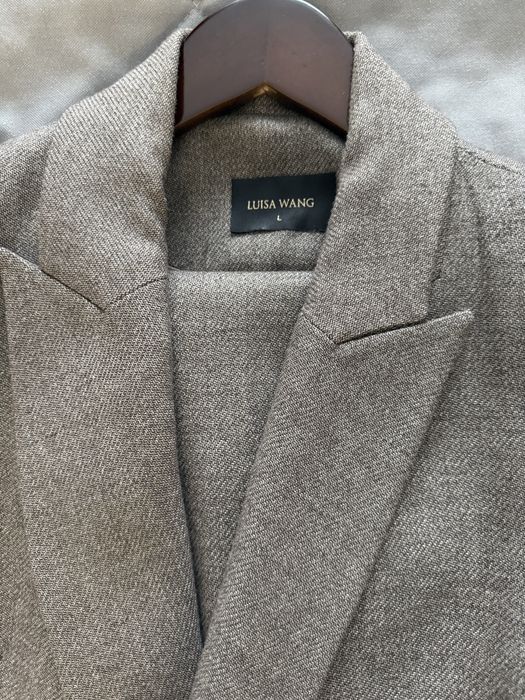 Продам комтюм женский