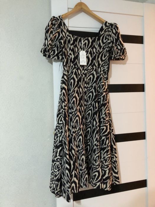 Продам платье одетая