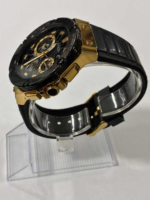 Часовник Guess GW0487G5