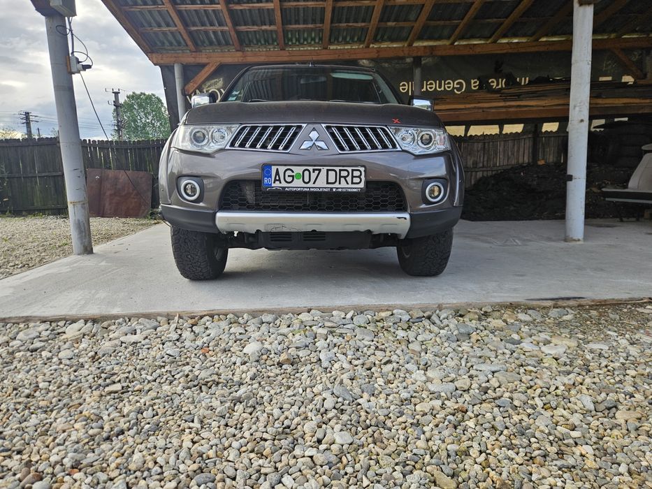 Mitsubishi L200 ,
