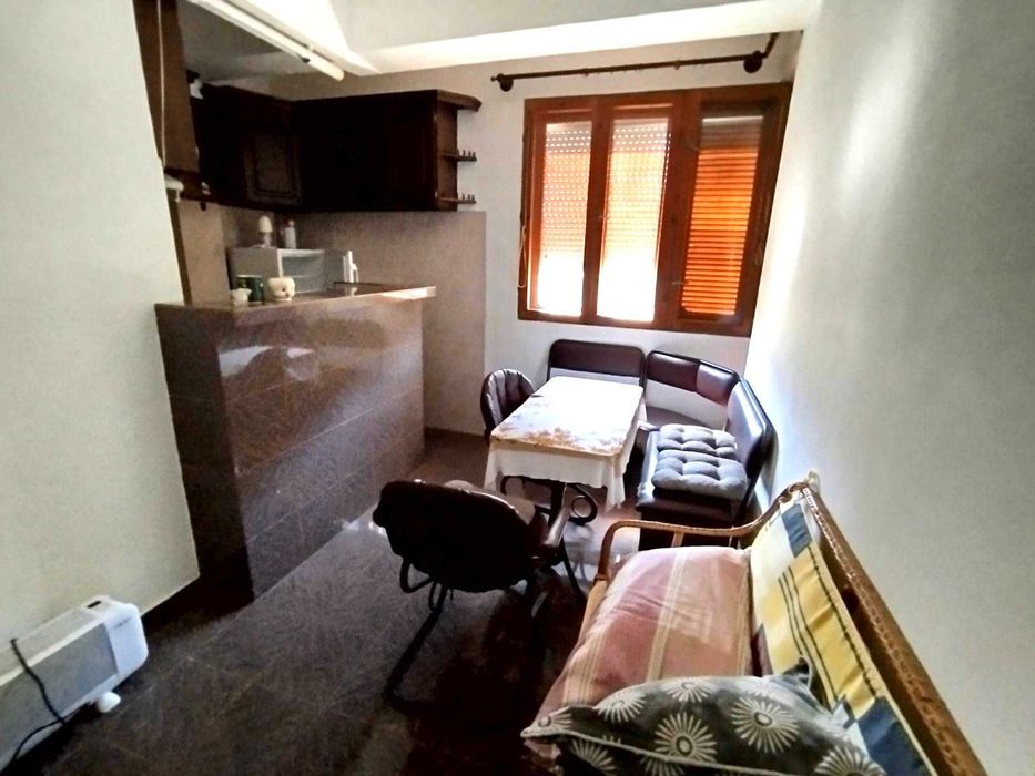 Продава се Четиристаен апартамент в Асеновград - 92 кв.м за 1011 €/кв.м - Снимка #1