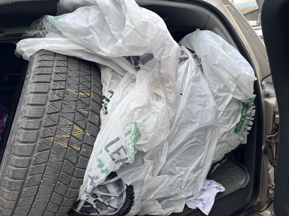 Продам комплект резины зимней