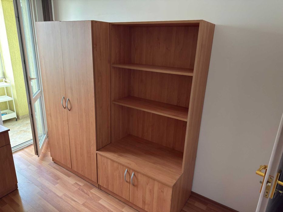 шкаф/секция от дървесен декор