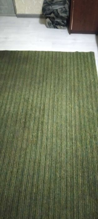 Палас б/у размер 2м на 3м