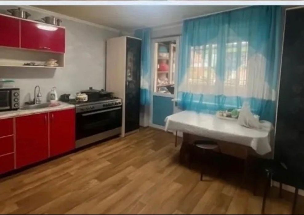 Продам квартиру улучшенную