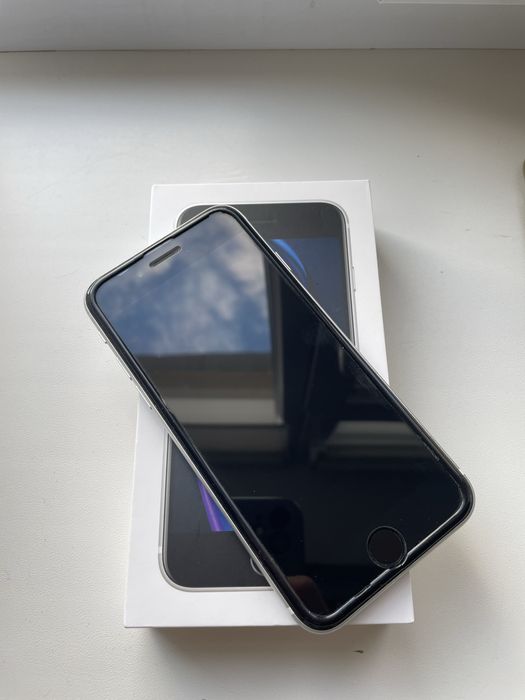 Iphone SE 64GB Айфон