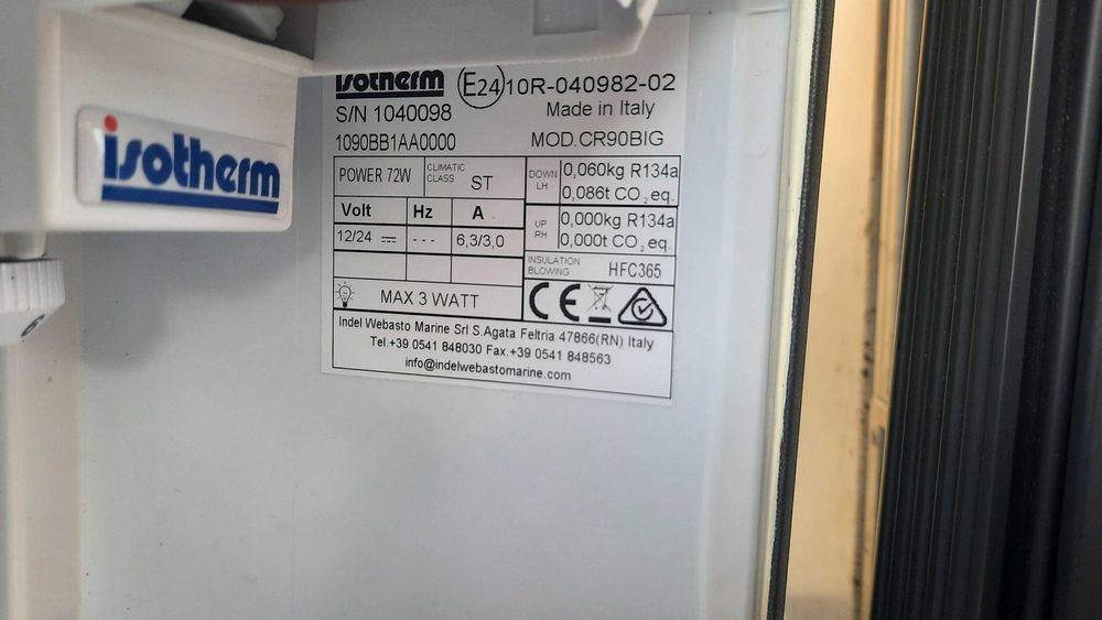 Компресорен хладилник 12V, 24V