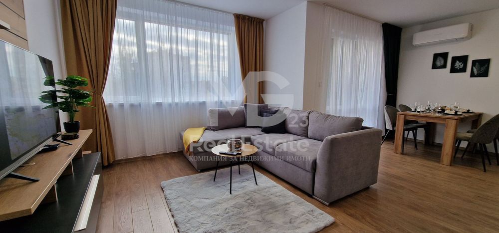 Дава се под наем Двустаен апартамент в Пловдив, Коматевски възел - 77 кв.м за 550 € - Снимка #2