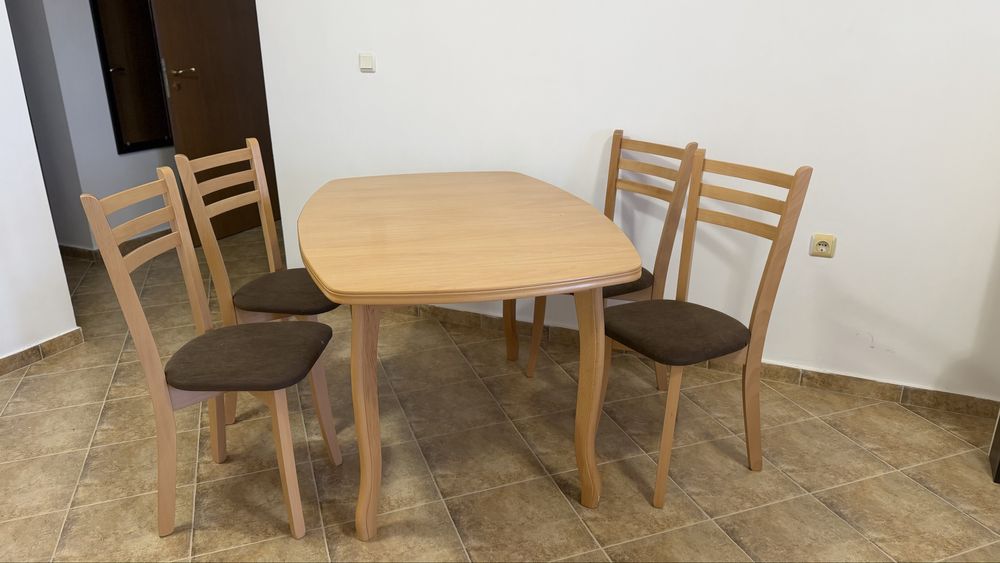 Разтегателна маса 4 стола