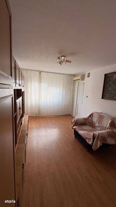 Vând apartament 2 camere decomandat etaj 4/4