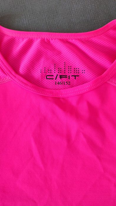 Cпортна тениска размер 146/142