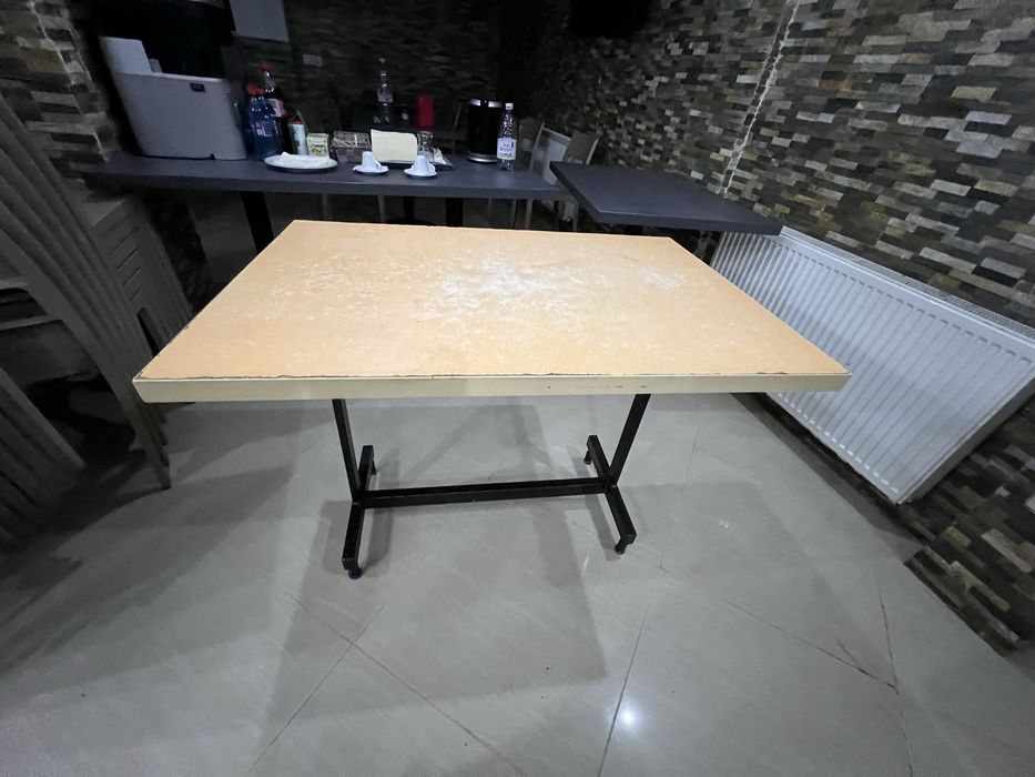 Vand 20 de Mese Restaurnat/Terasa