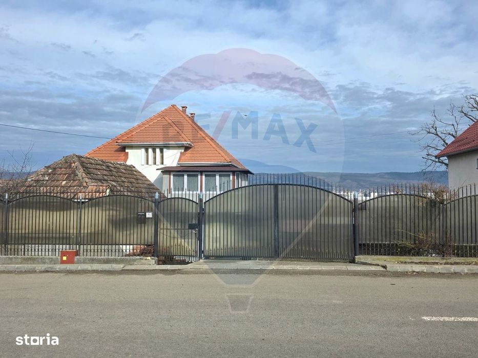 Casa pe strada Prefect Vasile Moldovan Tarnaveni