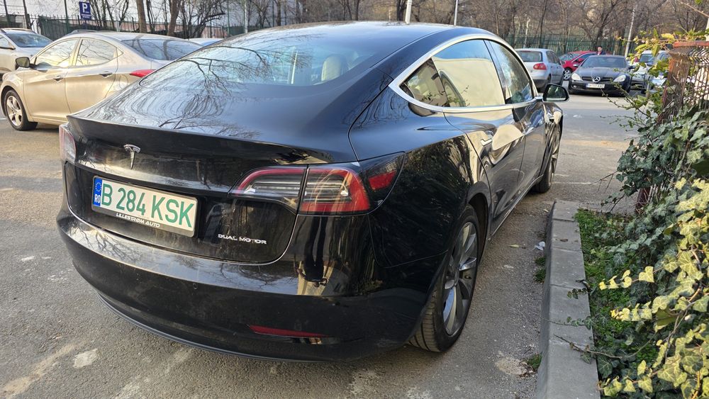 Vand sau schimb tesla model 3 dual motor an 2019 Long Range 480  cp
