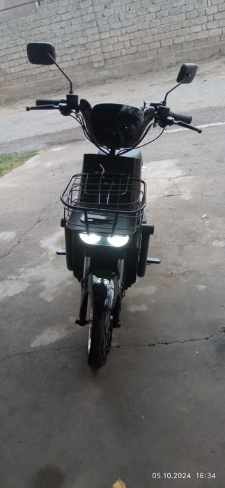 Электроскутер Li 9