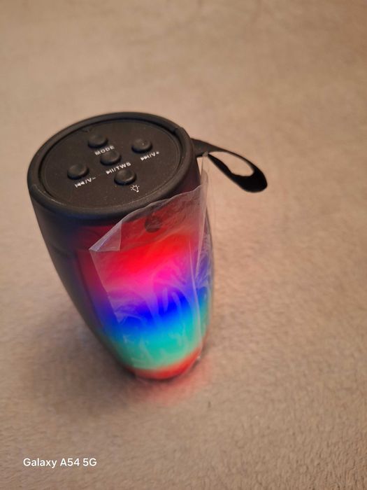 Boxa portabila diverse lumini