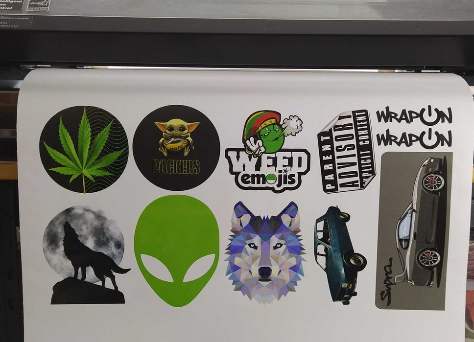 Sticker personalizat