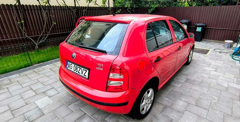 Skoda Fabia 2005 , 1.2 B, AC perfect functioanala , naveta, glovo,