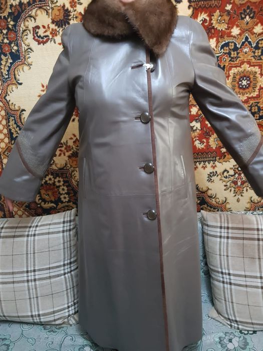 Плащ. Кожаный. Новый