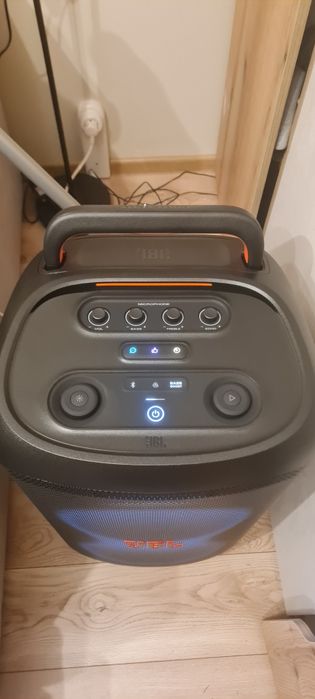 Бартер Jbl Partybox  520 на батерия караоке колона