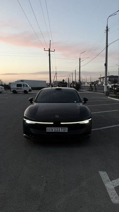 Qora ZEEKR 007 688km 75kwt