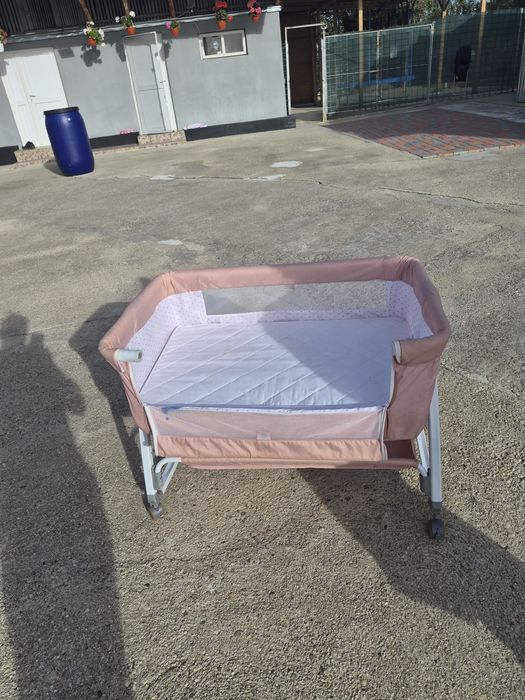 Patut cu saltea si fotoliu de vanzare