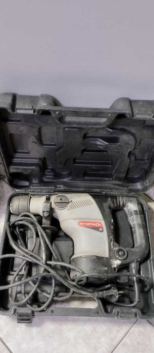 Перфоратор Интерскол (лот 847493 Щучинск Едомского 36/2)