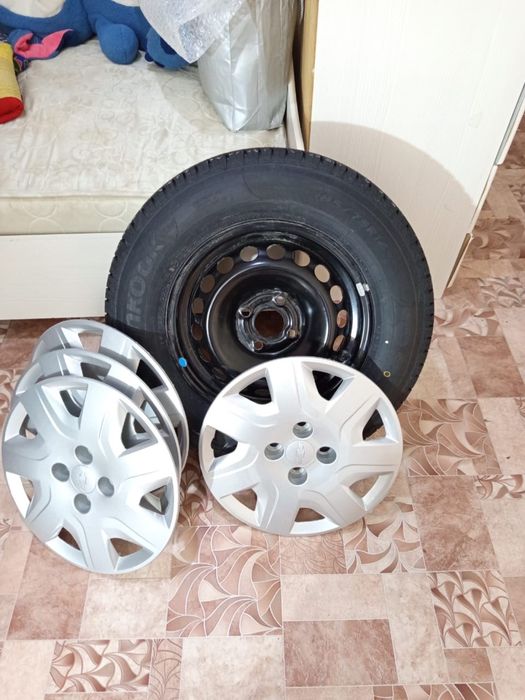 Продам комплект новые колеса