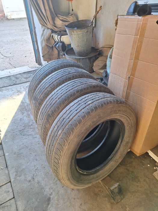Продам шины для авто.  ТОРГ