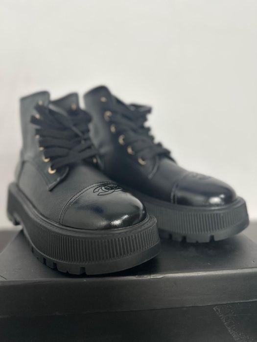 Ghete Chanel dama din piele în cutie