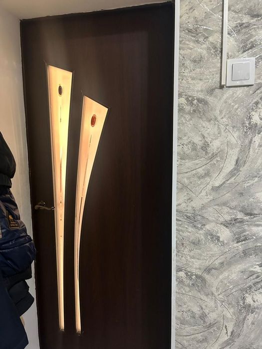 Продам межкомнатные двери б/у