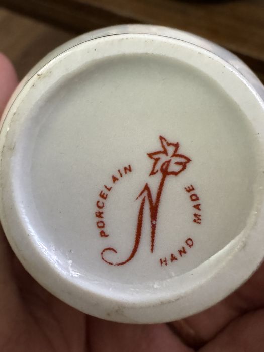 Столовый сервиз на 6 персон                          .