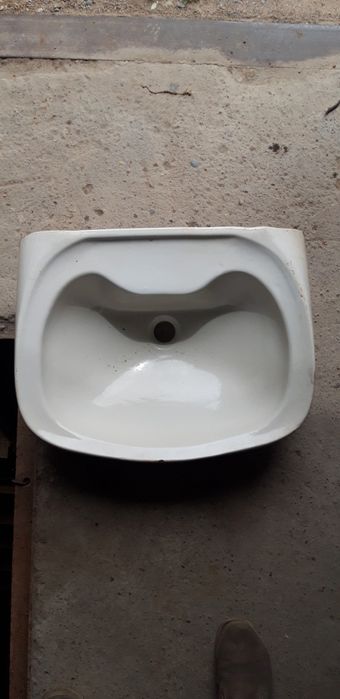 Продам  раковину  новая