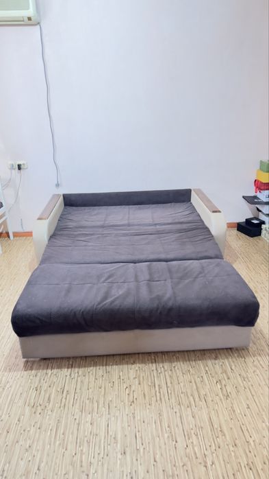 Диван раскладной.