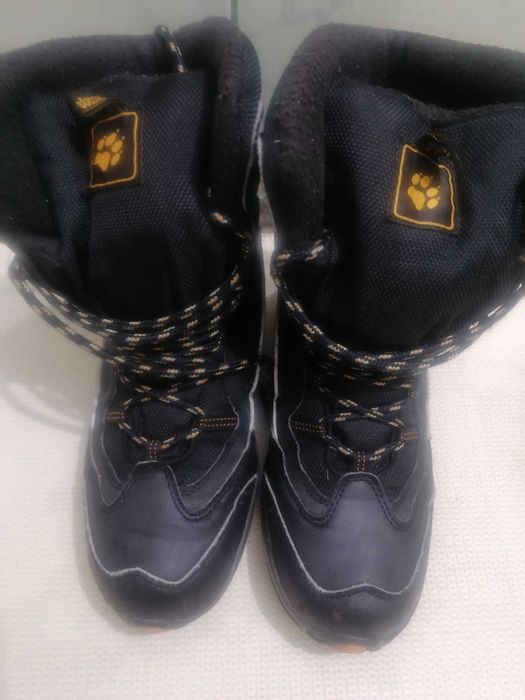 Jack Wolfskin  de calitate superioara