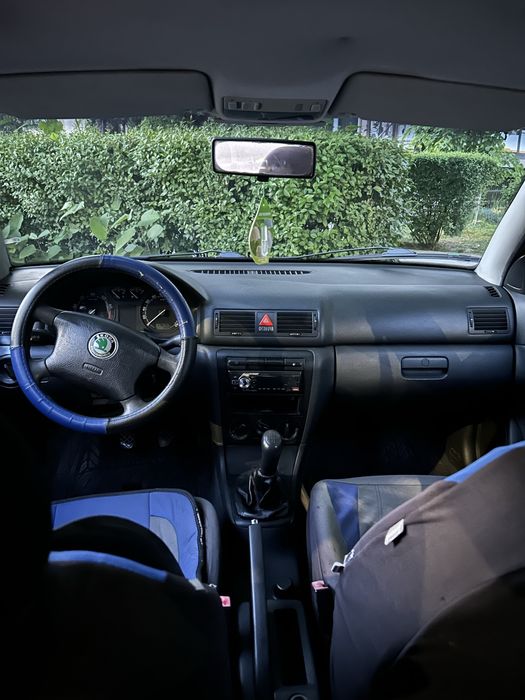 Skoda Octavia 1 - 1.6 benzină - an 2001