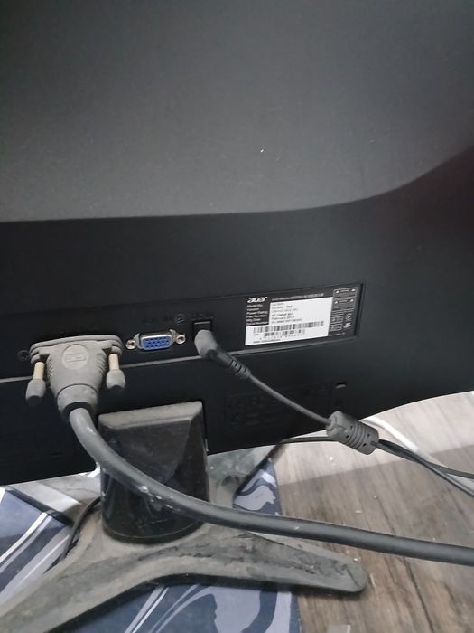 Monitor Acer diagonala 60 in stare foarte buna