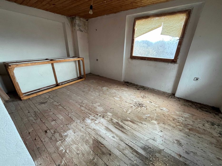 Продава прекрасна къща в село Долно Сахране