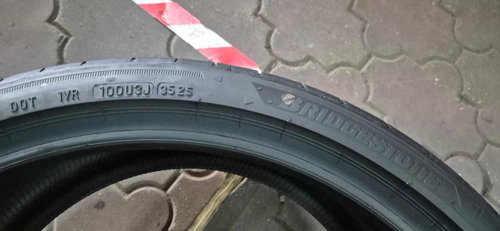 275/30/21 Bridgestone