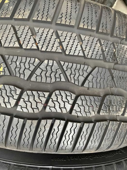 255 35 19 Anvelope de iarna Continental Winter Contact