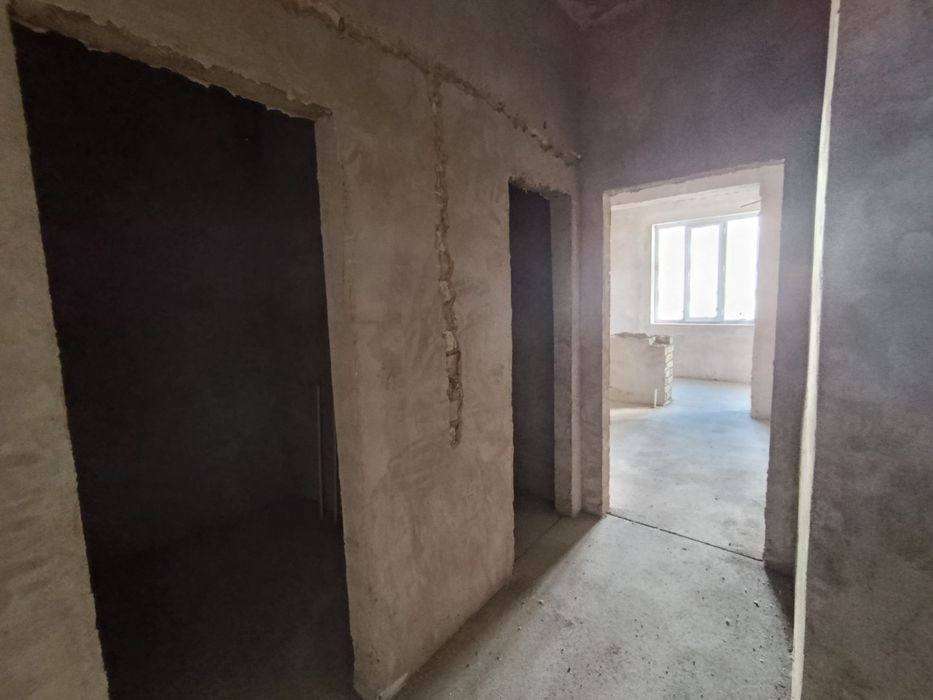 3х комнатная комната. Черновая шпатлевка