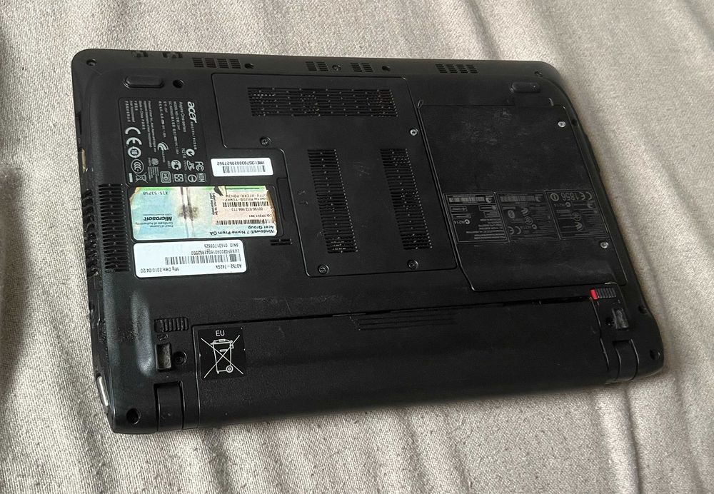 Acer Aspire One 752 ZH7 Celeron M743 3GB RAM Windows 10 Pro